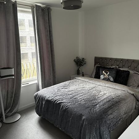 Barking Riverside Thamesmead  Ngoại thất bức ảnh